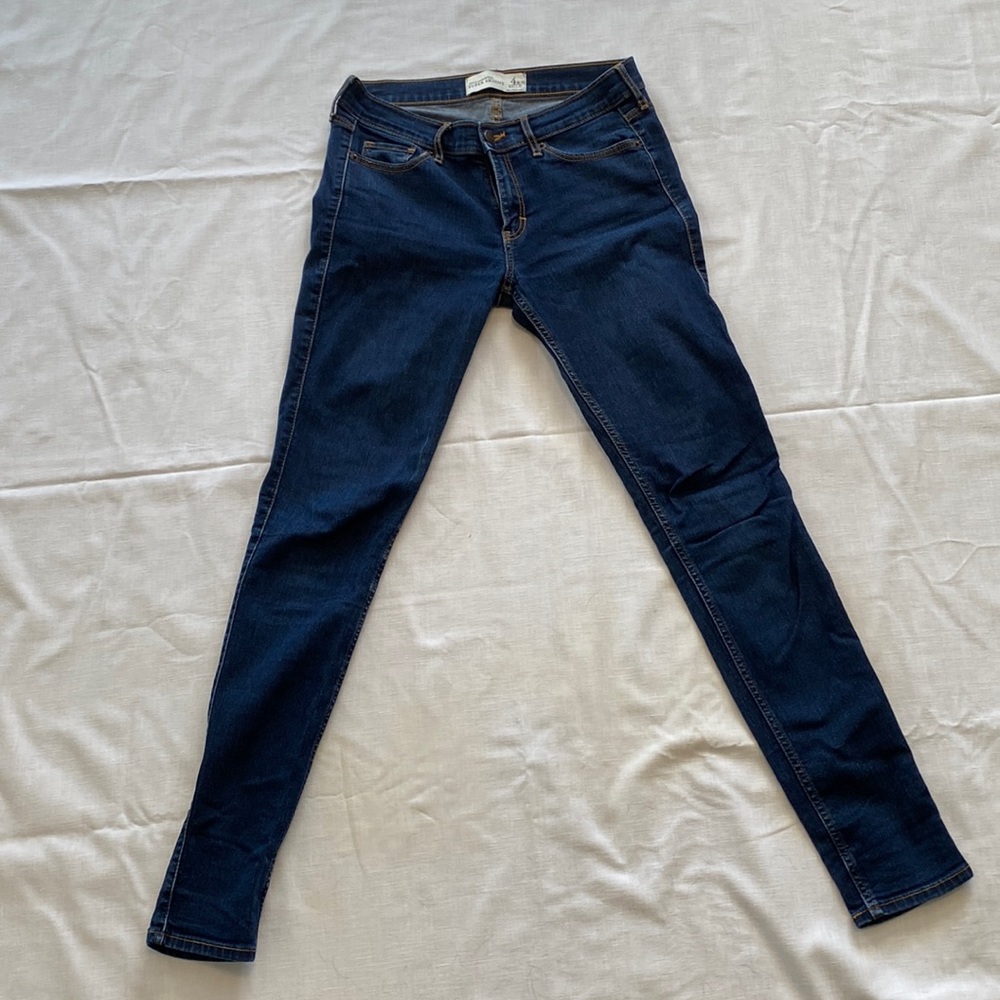 Abercrombie & Fitch super skinny jeans. 4R medium wash